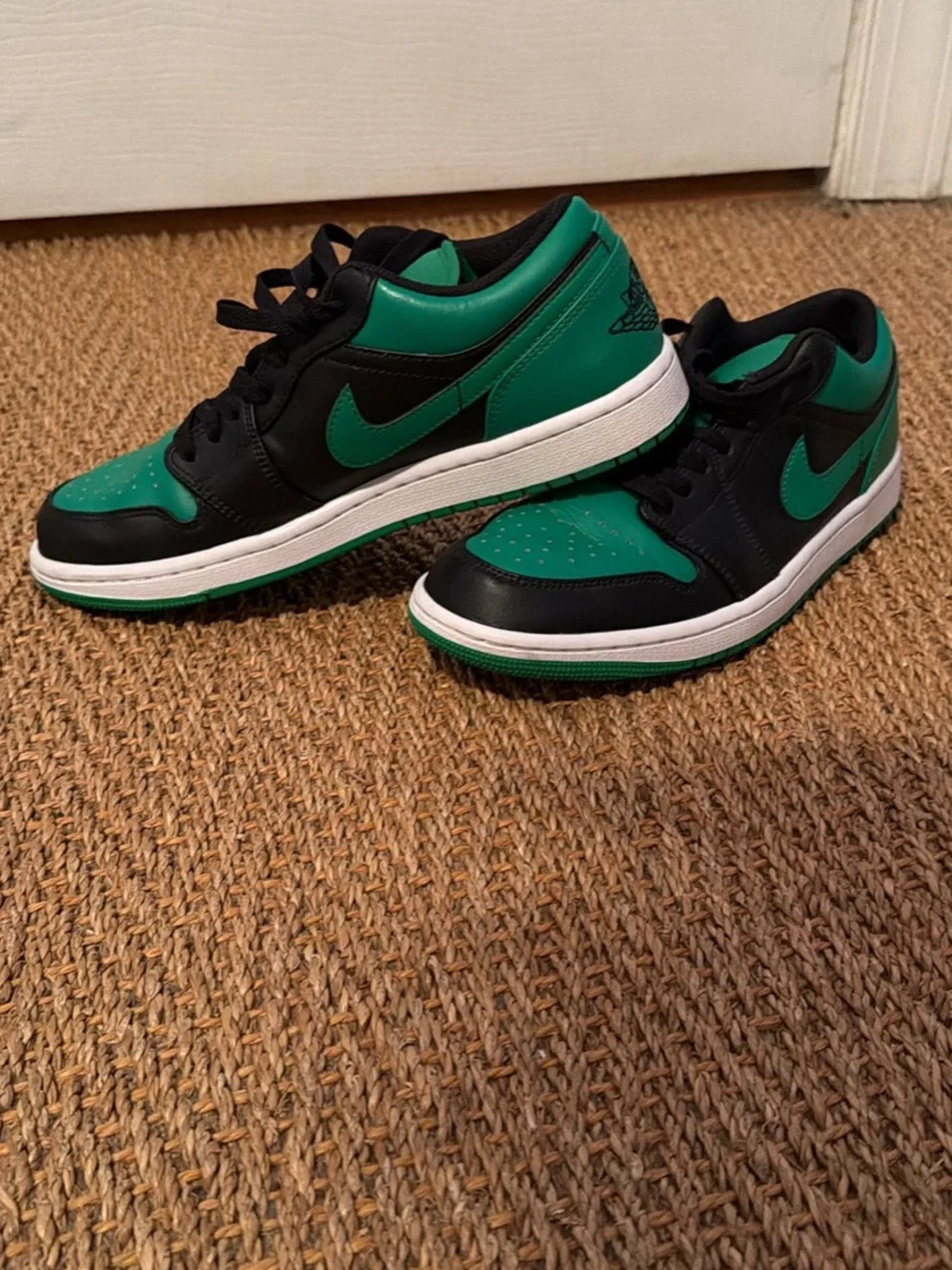 Jordan Men’s Low-Top Sneakers in Green/Black